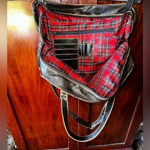 Vintage Vegan Leather messenger book bag. Detachable‎ long strap & double handle - Picture 1 of 15